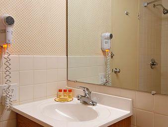 Days Inn Binghamton Front Street Rom bilde